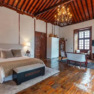 https://tizon-suites.in-canary-islands.com